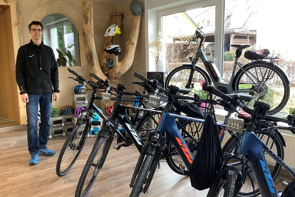 Erfolgreiche Nachfolge - Fahrradladen in Burk erstrahlt in neuem Look